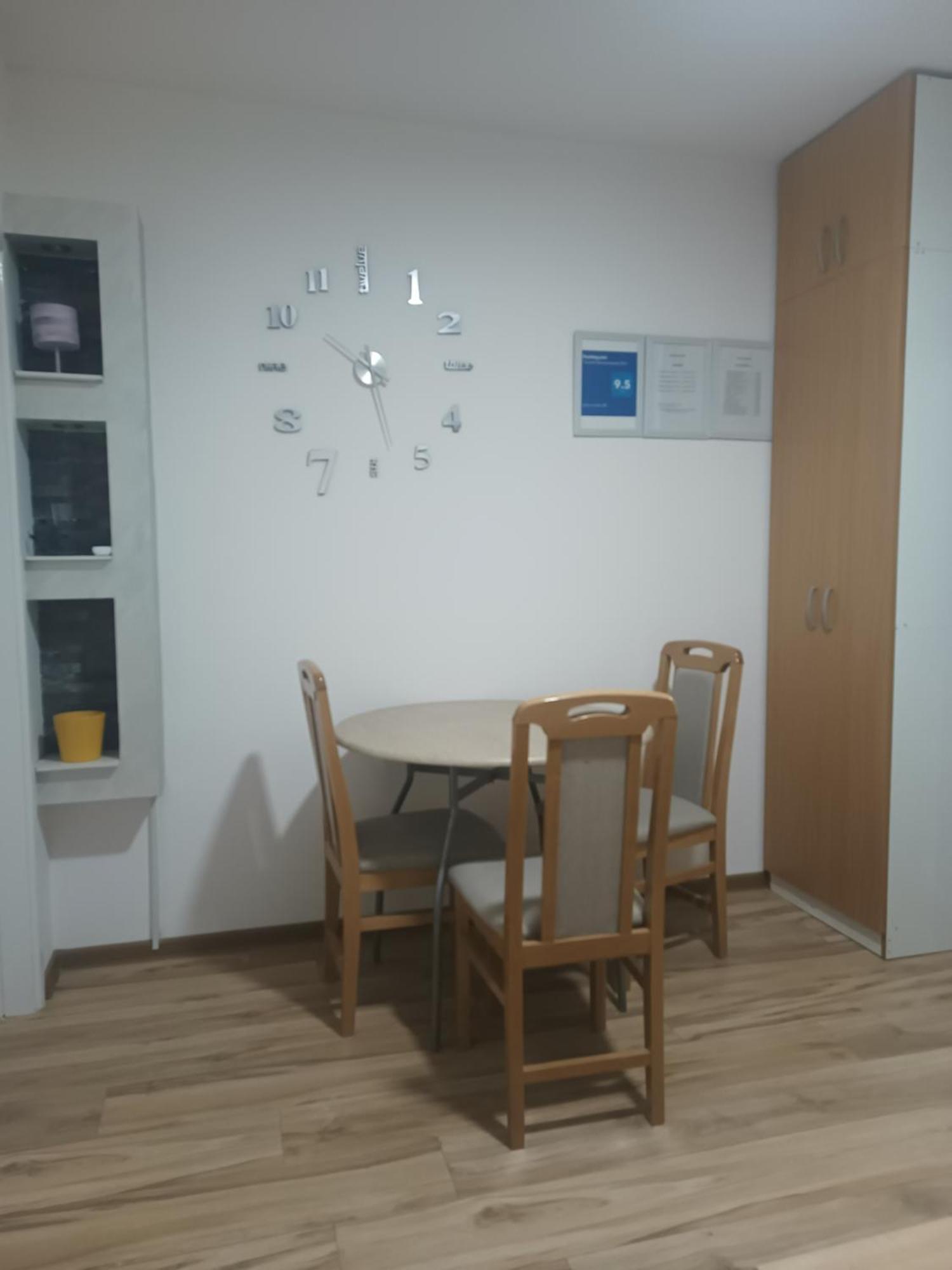 Apartamento Stan Na Dan Im Užice Habitación foto